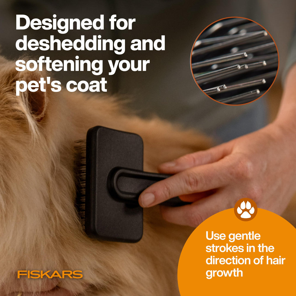 Fiskars Pet Slicker Brush fine bristles for deshedding coats