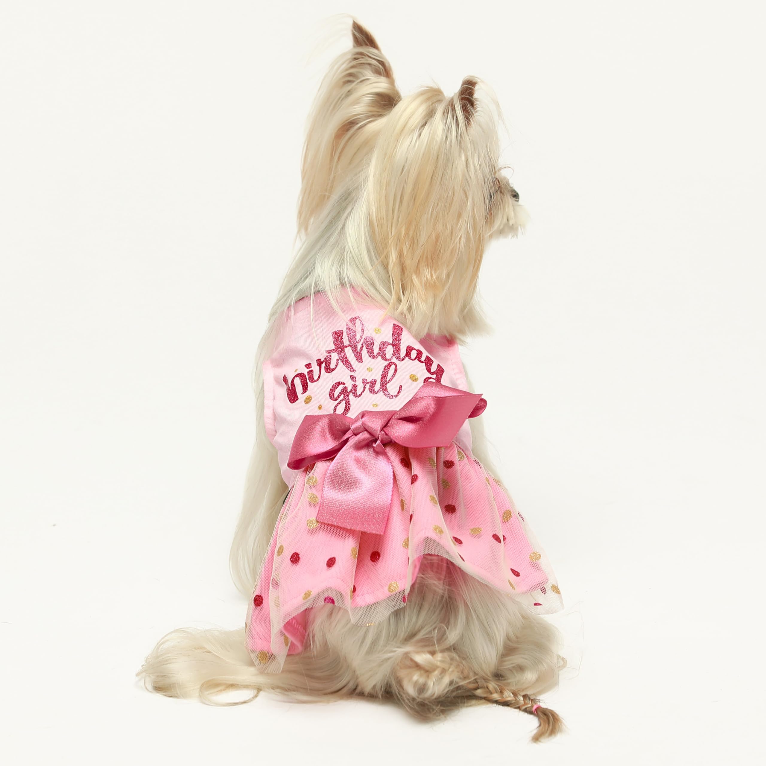 Fitwarm glitter letters Birthday highlight creates a festive look.