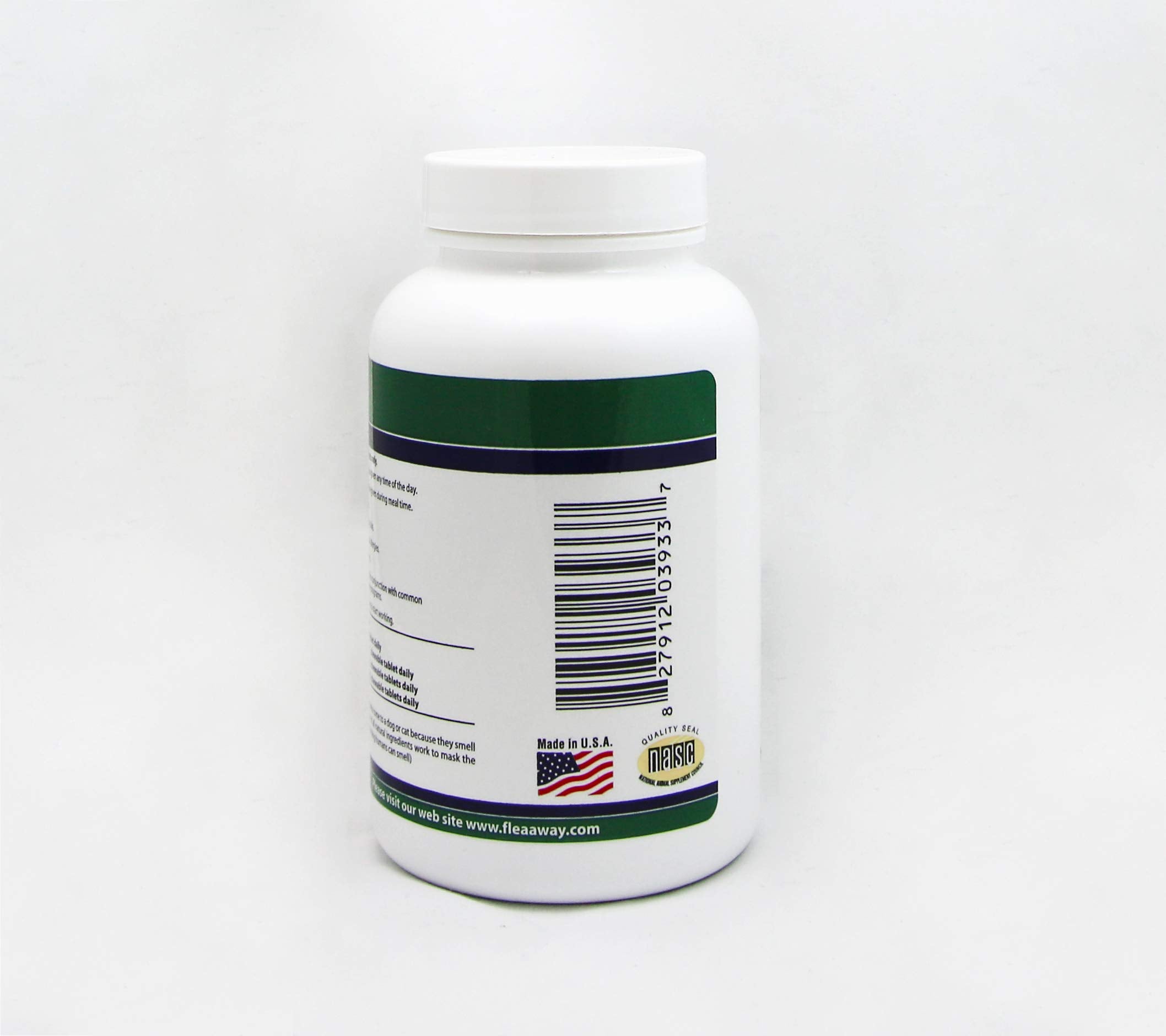 Flea Away skin and coat support chew enhances coat health and reduces shedding