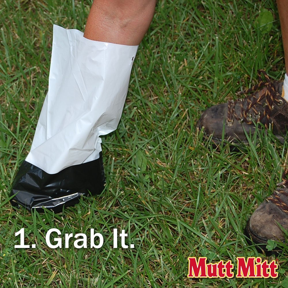 FLEXI Mutt Mitt puncture-resistant material protects hands during disposal.