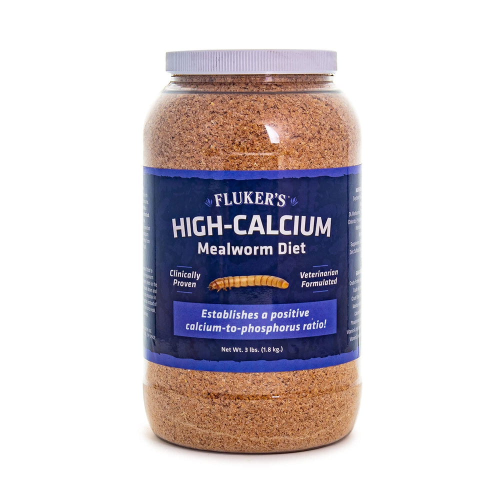 Fluker's measuring spoon with powder for gut-loading preparation