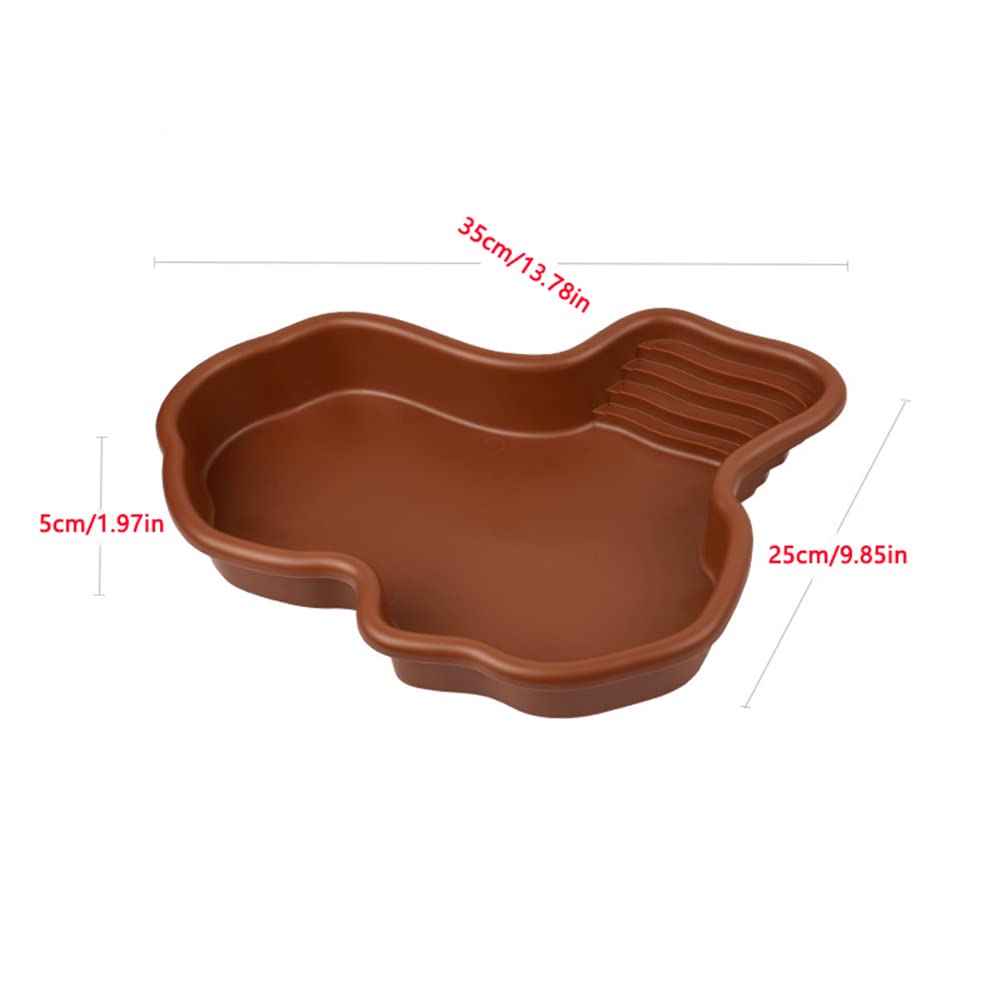 Flushbay soil-embedded bath blends with habitat.