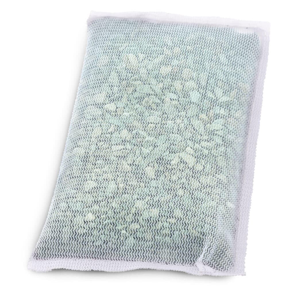 Fluval Ammonia Remover bottle close-up for easy use in aquariums.