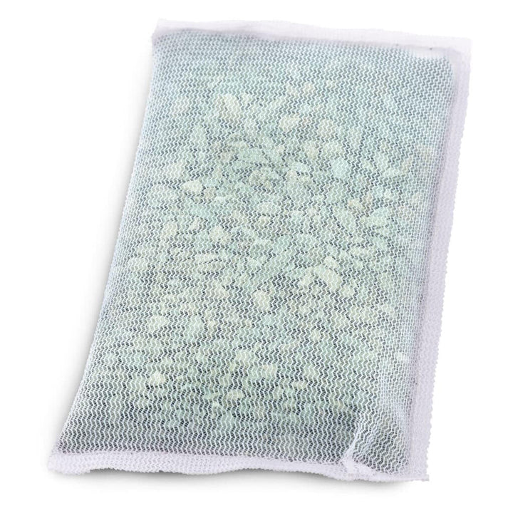 Fluval Ammonia Remover bottle close-up for easy use in aquariums.