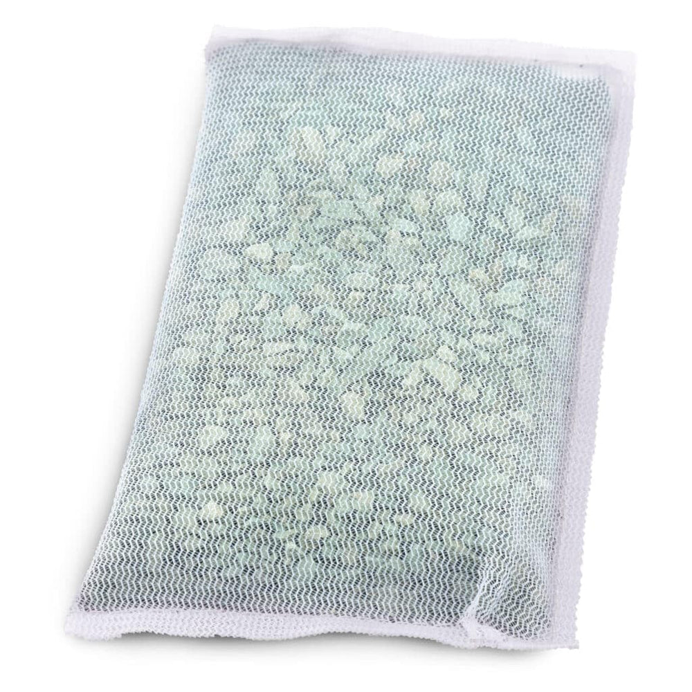 Fluval Ammonia Remover bottle close-up for easy use in aquariums.