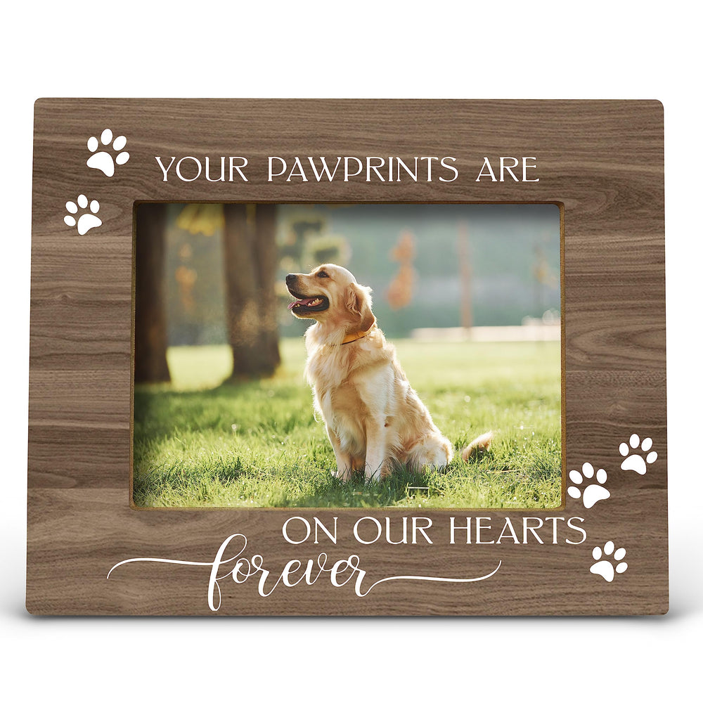 FONDCANYON pawprints-forever-heart-frame displaying cherished pet memories on a wall or desk.