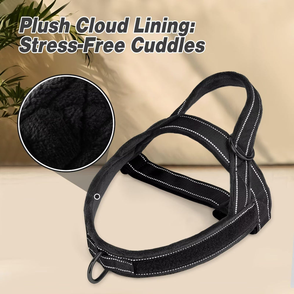 Forestpaw 1000D nylon construction resists tears and abrasion