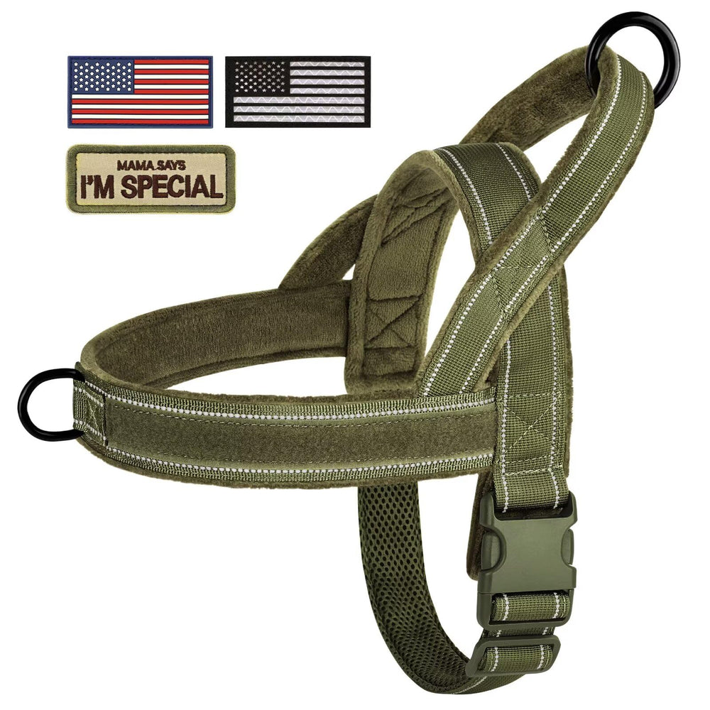 Forestpaw wide grip handle with soft lining for all-day comfort.