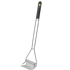 Four Paws pooper scooper with rubber grip handle for comfortable use.