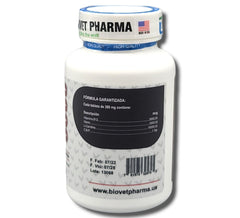 Foxcup Super B12 Iron label closeup highlights key poultry supplement benefits.