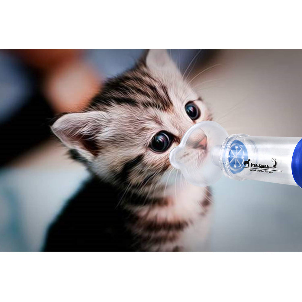 Free-Space spacer in action with cats and dogs for easy administration.