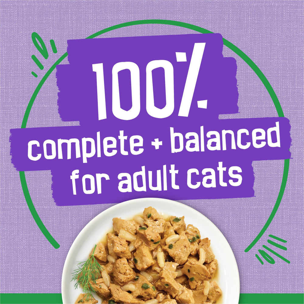 Friskies Dinner gravy close-up emphasizes moisture and flavor.