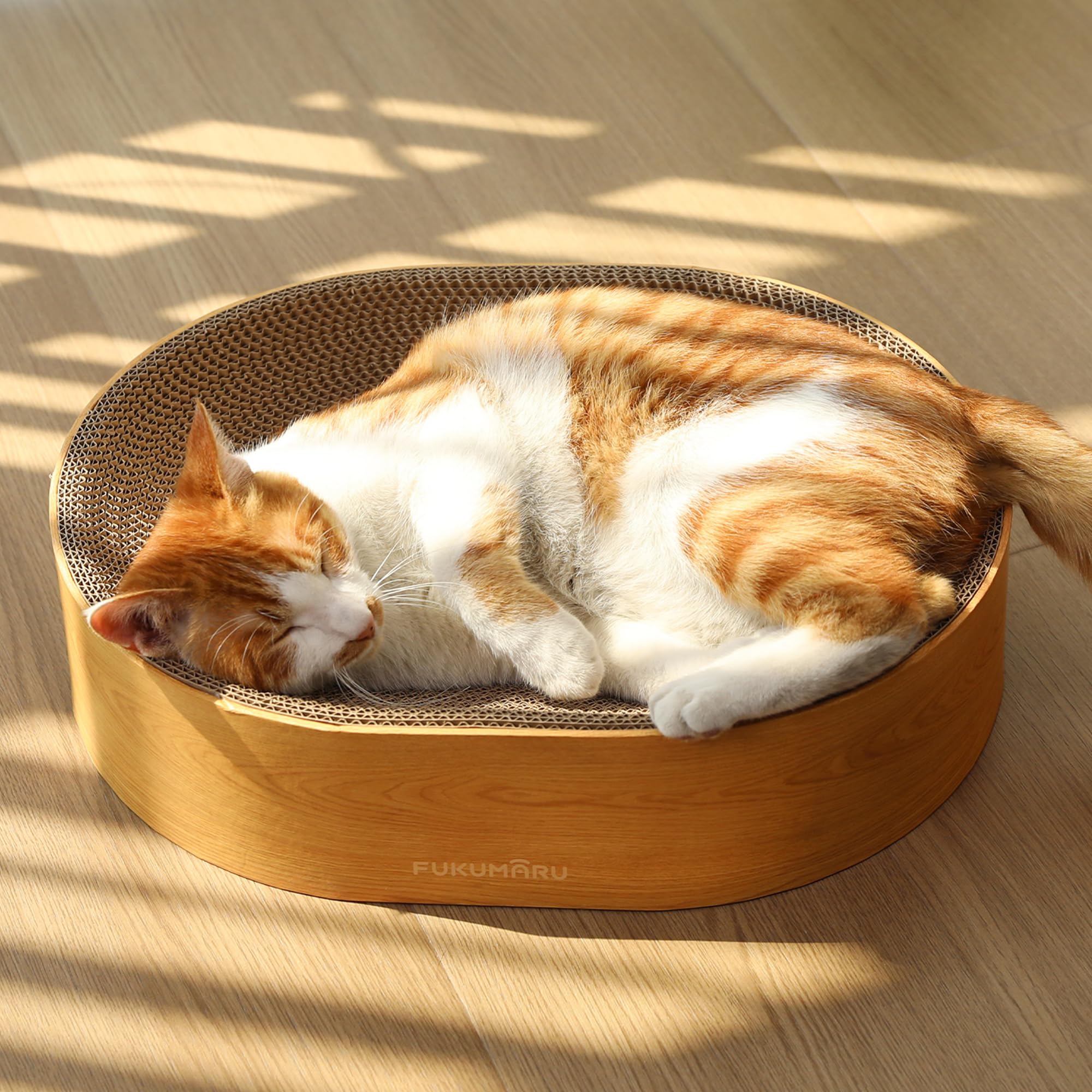 FUKUMARU oval scratcher bed for relaxed scratching