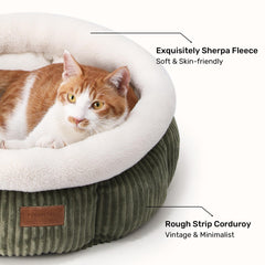 FUKUMARU bed green close-up of plush fabric and warmth for curling up