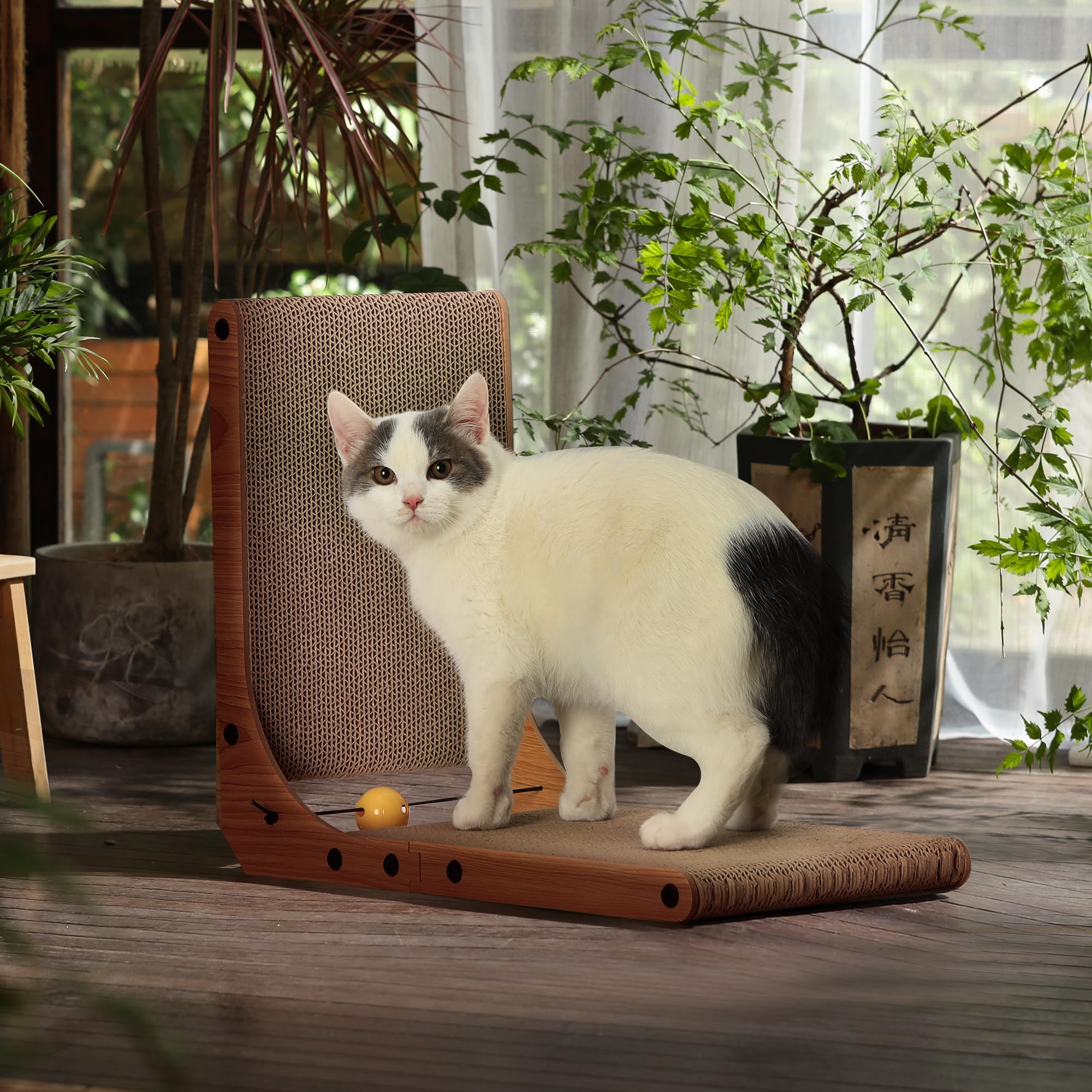 FUKUMARU Cat Scratcher made from non-toxic cardboard for safety.