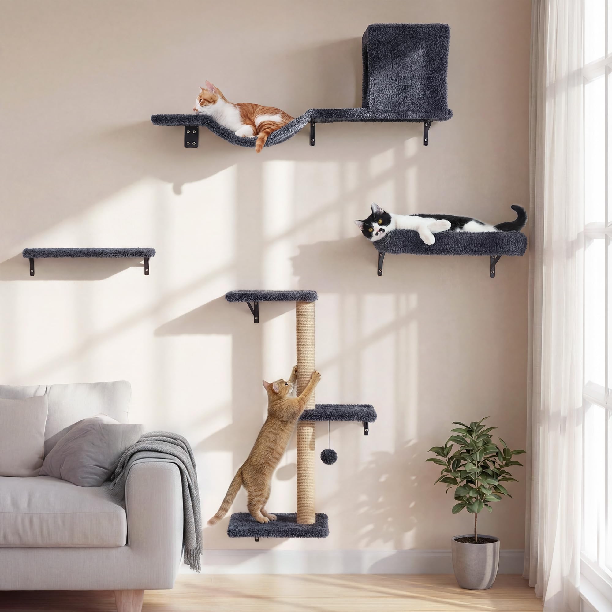 FUKUMARU cat wall shelves demonstrate stable durability and weight-bearing capacity.