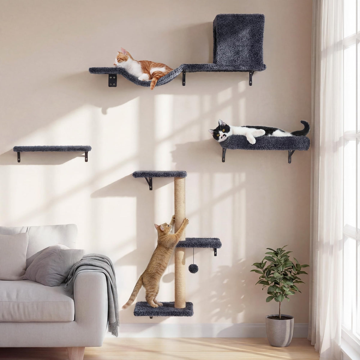 FUKUMARU cat wall shelves demonstrate stable durability and weight-bearing capacity.
