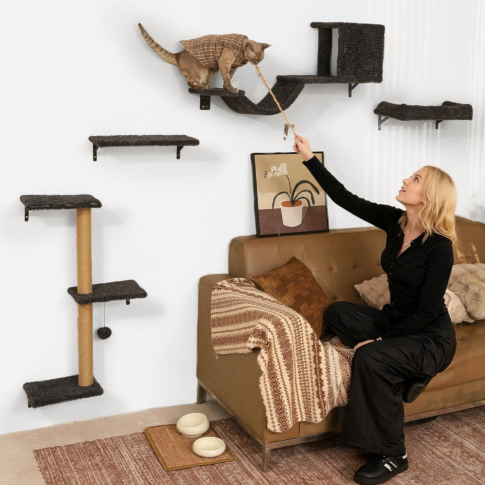 FUKUMARU wall bed component offers a cozy resting spot on the wall.