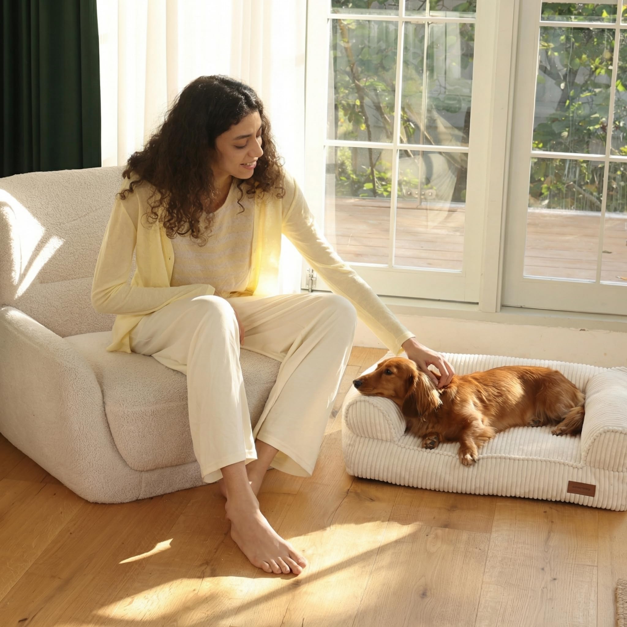 Medium and large size options for cats, small dogs, and multi-pet homes