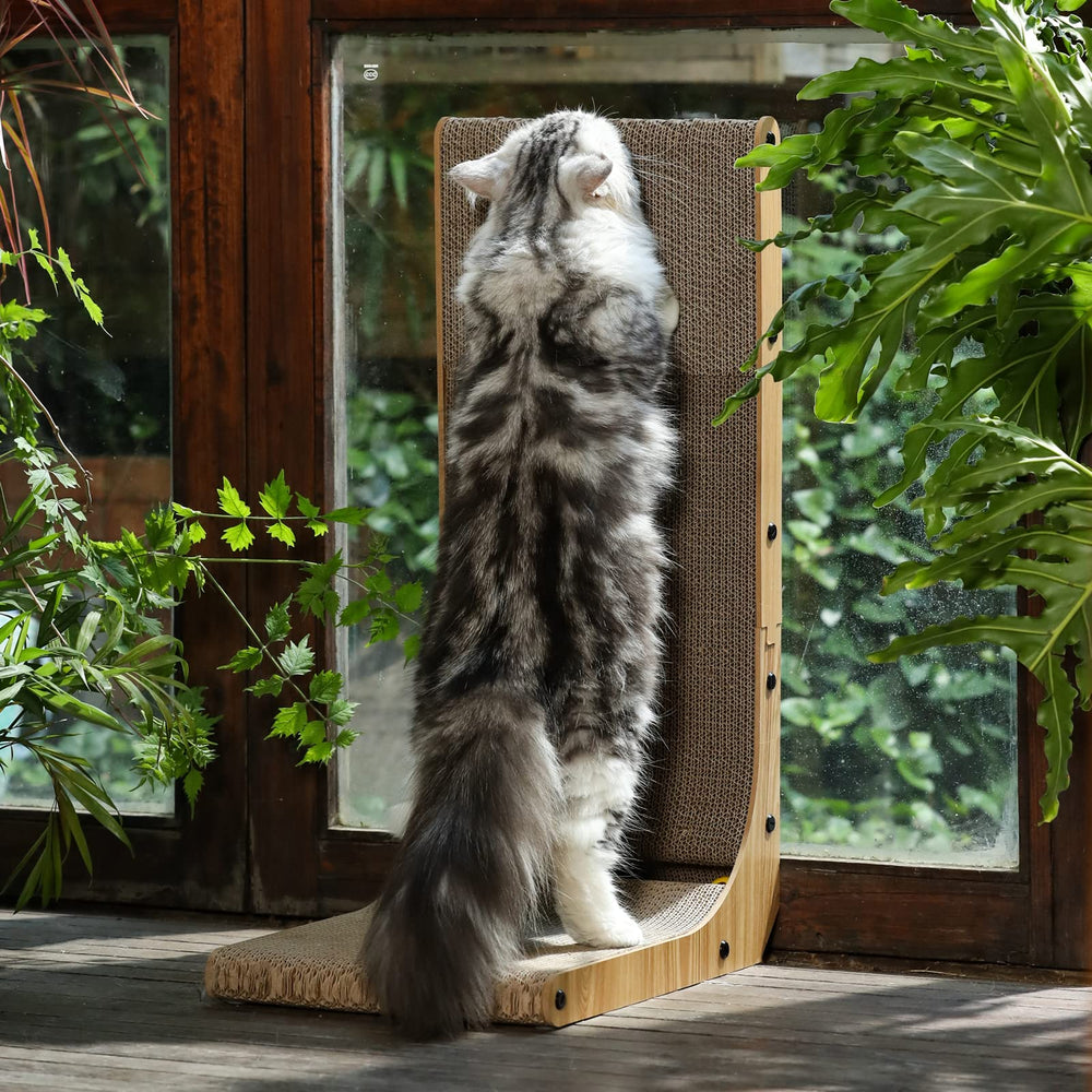 FUKUMARU large-size scratcher doubles as a lounge or bed for cats.