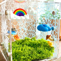 Funtinshdy Magnetic Water Dish keeps hydration accessible with a clean, secure mounting.
