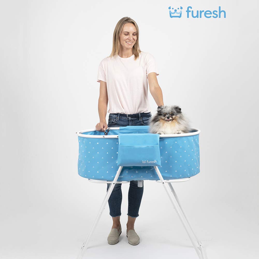 Furesh Little Dipper elevated height reduces back strain during grooming.