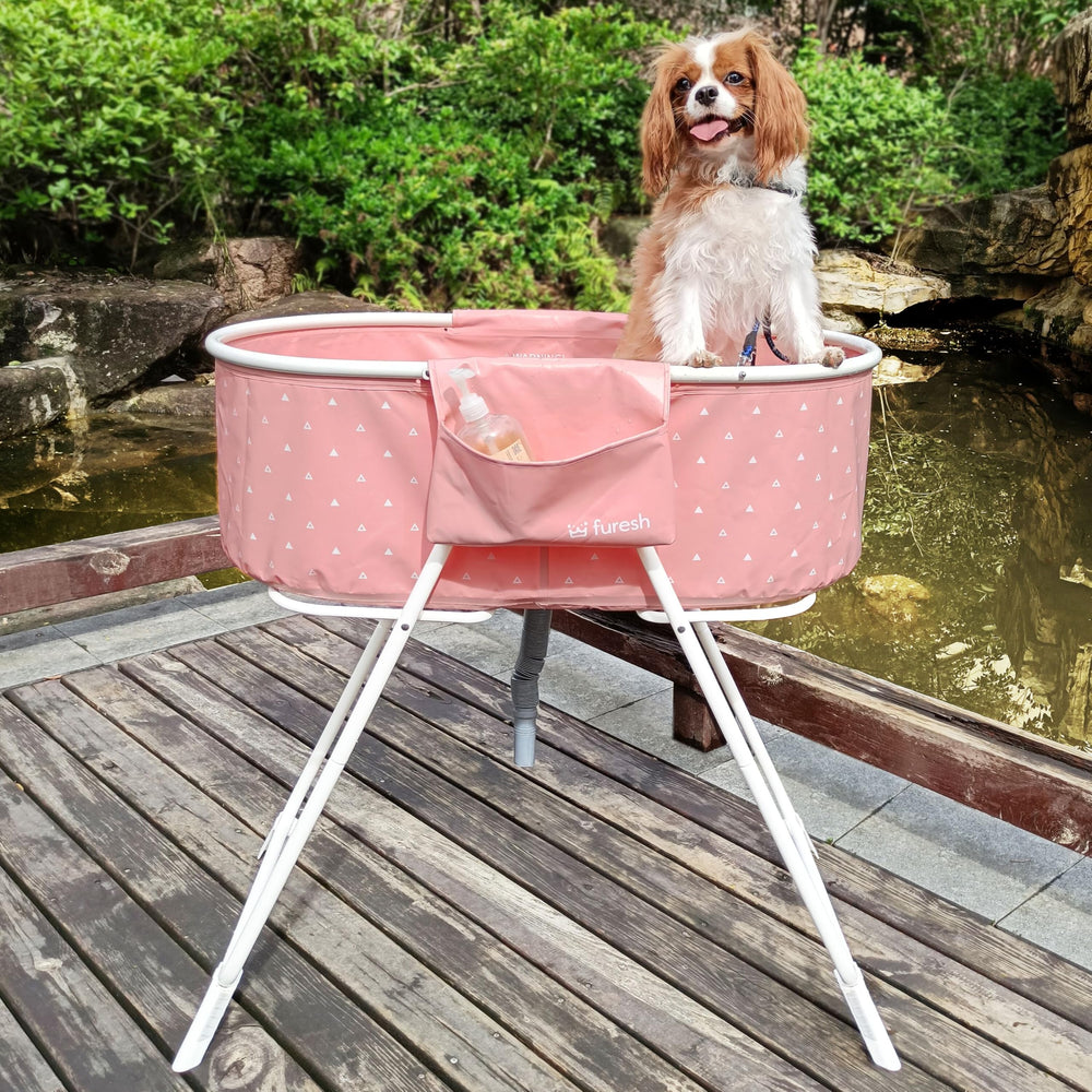 Furesh Little Dipper marine-grade PVC basin withstands paws during baths