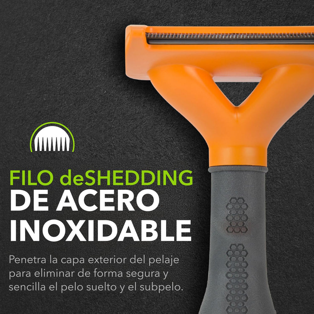 Ergonomic handle reduces hand fatigue during weekly grooming sessions.