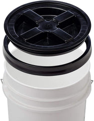 Airtight Gamma Seal Lid ensures freshness and protection of dry goods.