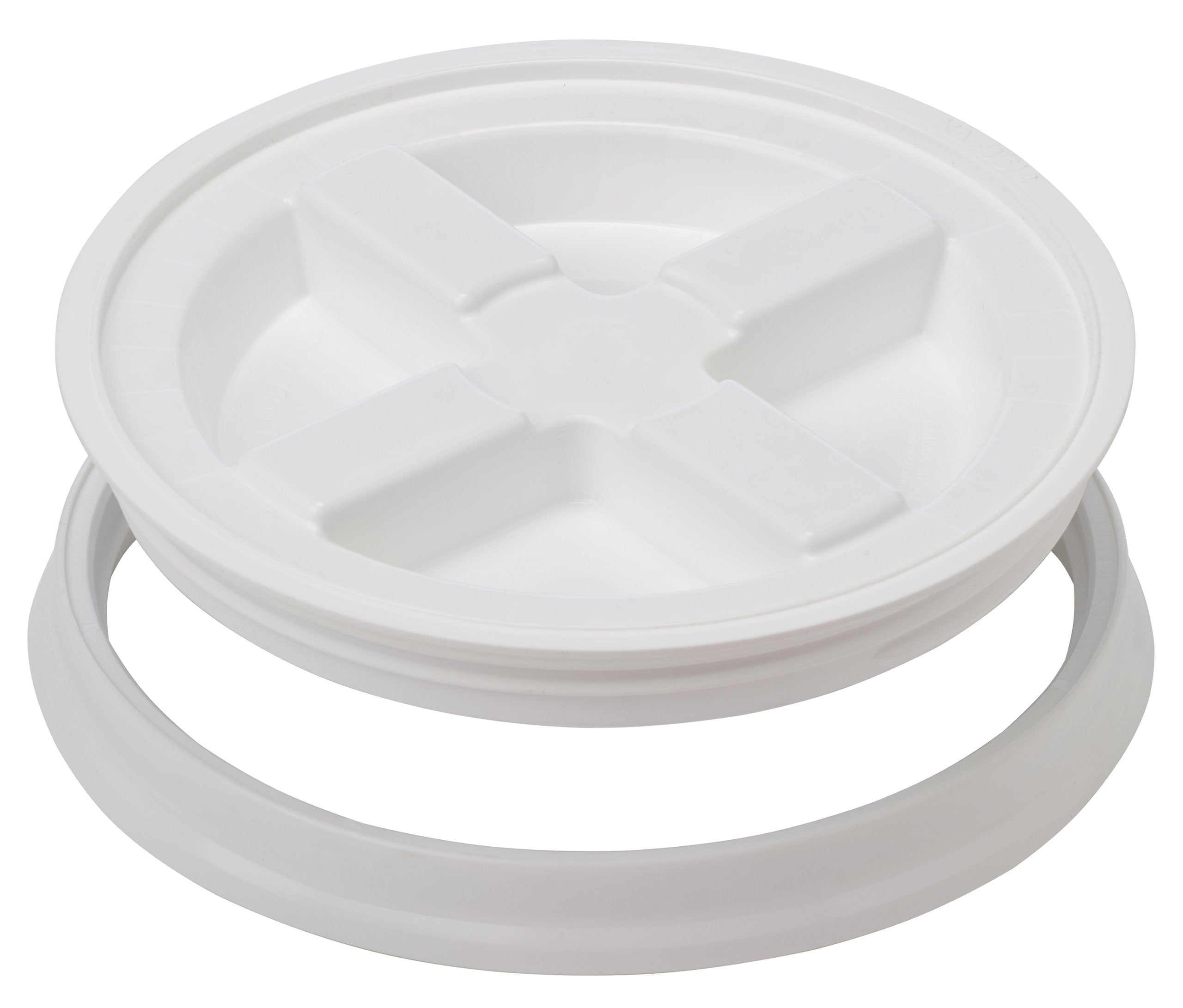 Gamma Seal lid pest-blocking feature helps deter ants and odors.