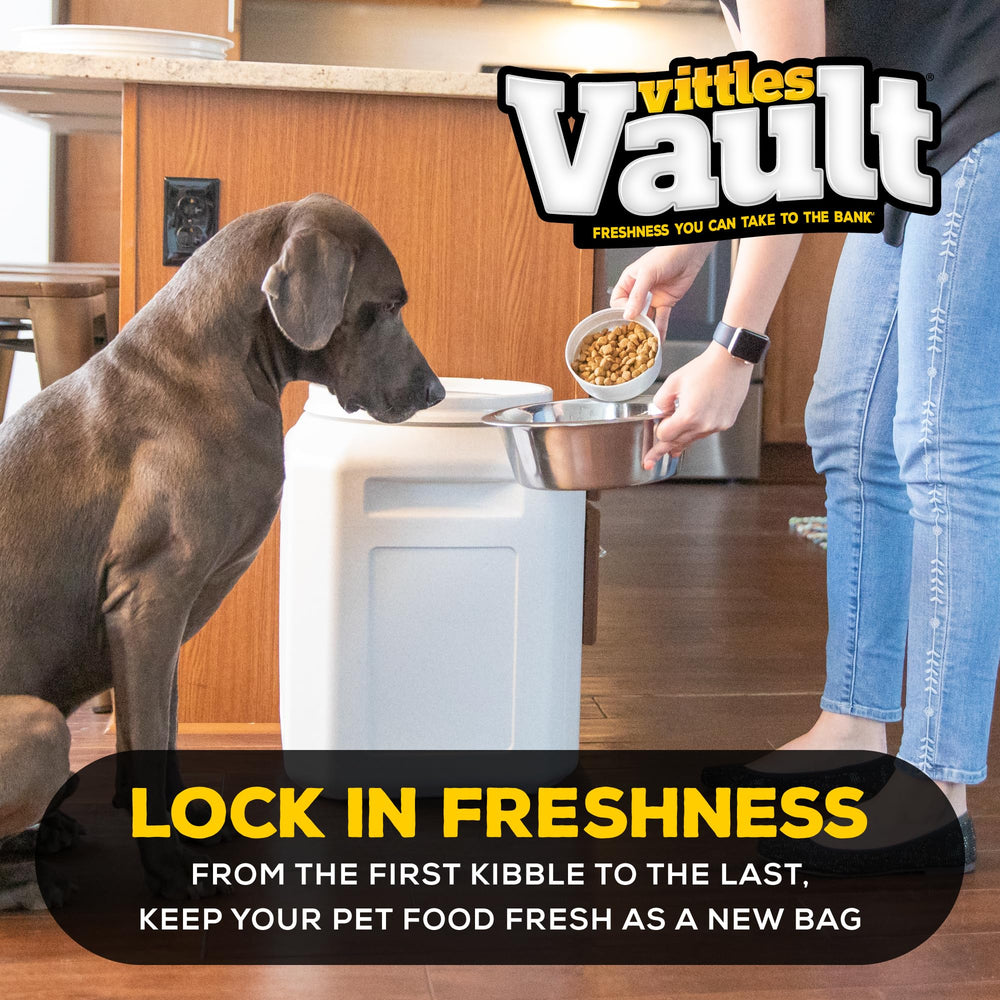 Gamma2 Vittles Vault sealed lid demonstrates pest protection and freshness.