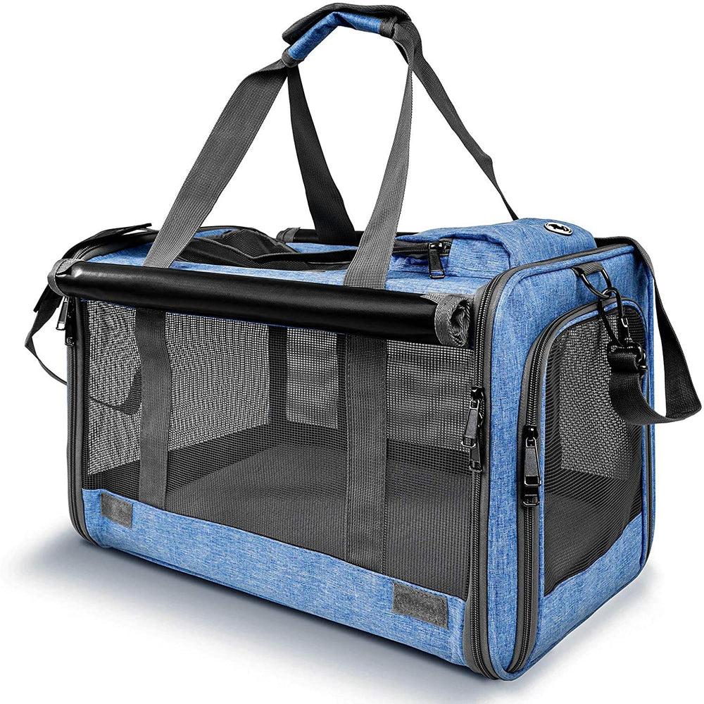 GAPZER large cat carrier with generous dimensions for easy travel with bigger cats.