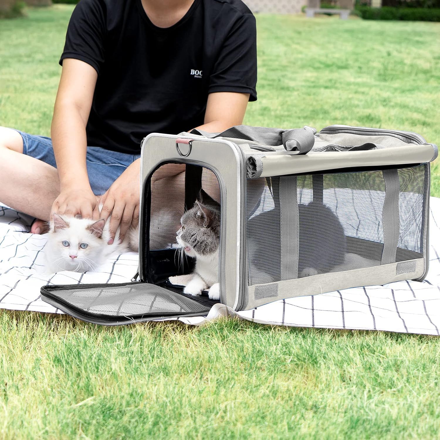 GAPZER carrier shows two carrying options for comfort.