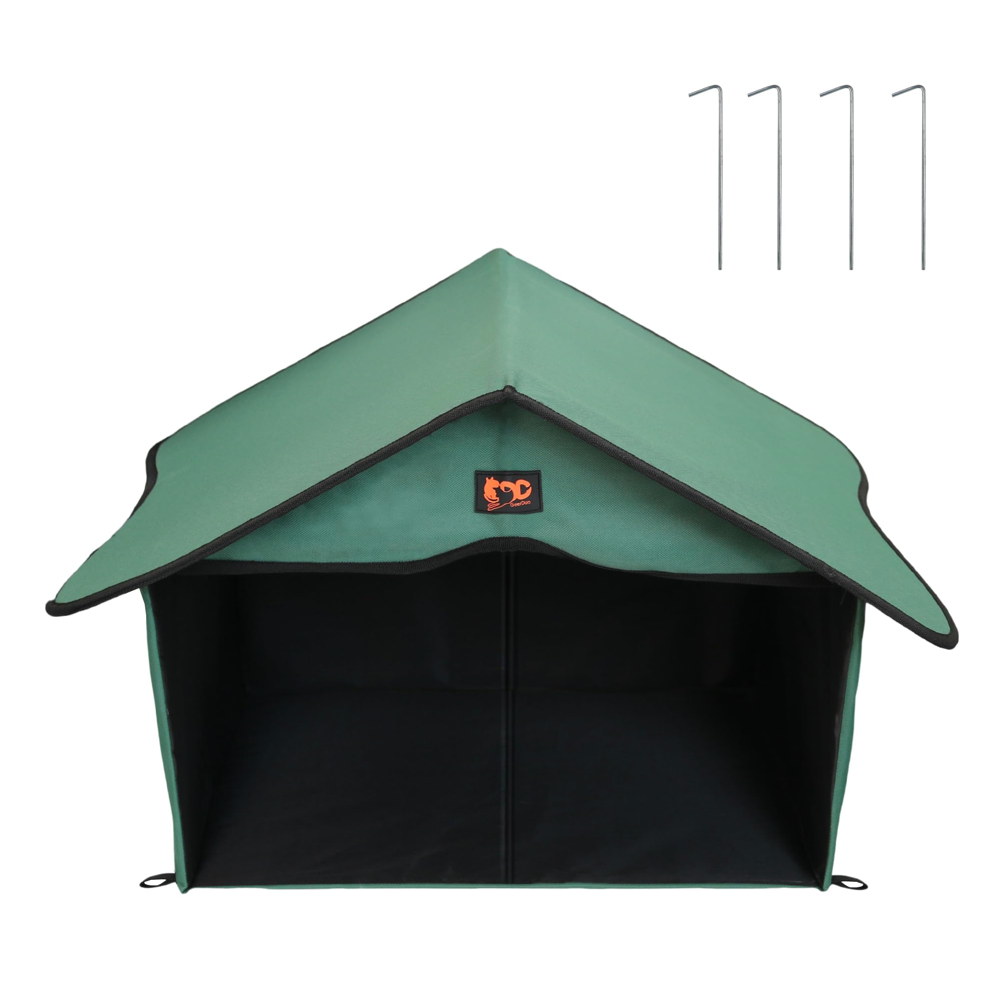 GeerDuo large-capacity shelter fits multiple cats dining together.