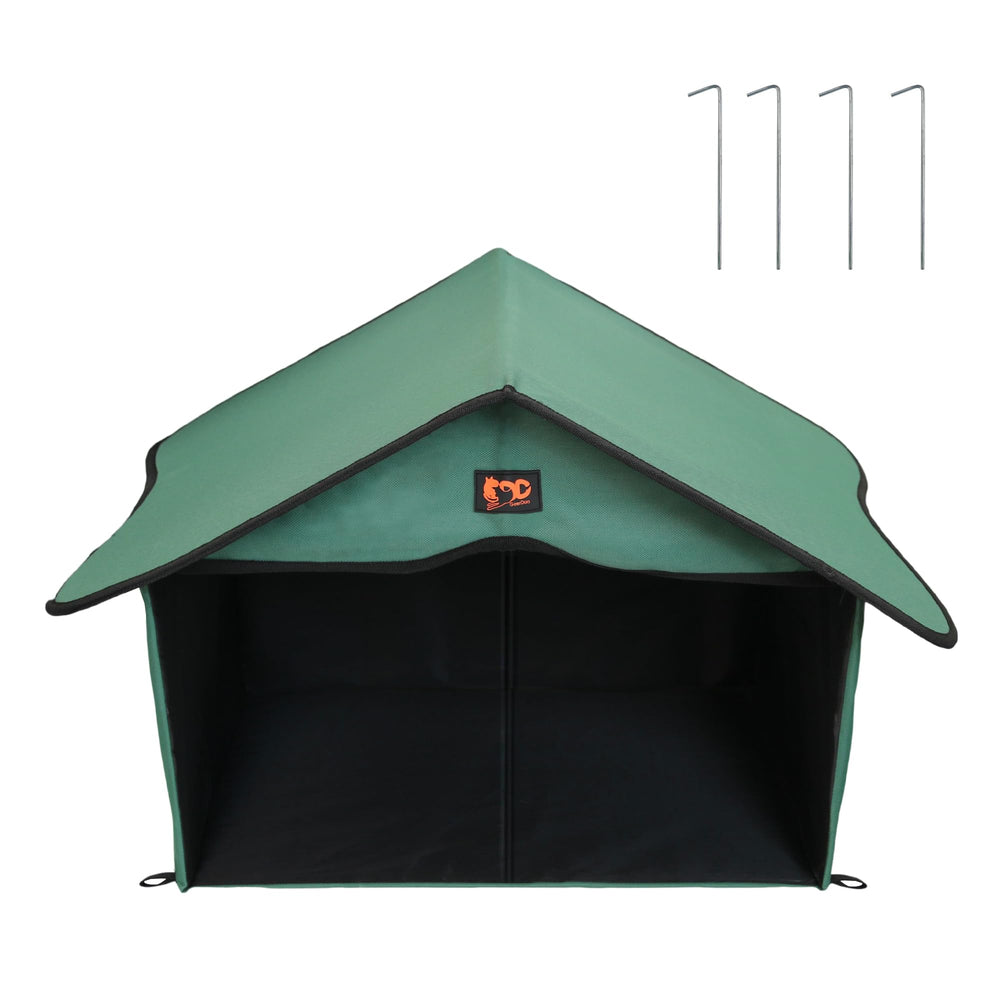 GeerDuo large-capacity shelter fits multiple cats dining together.