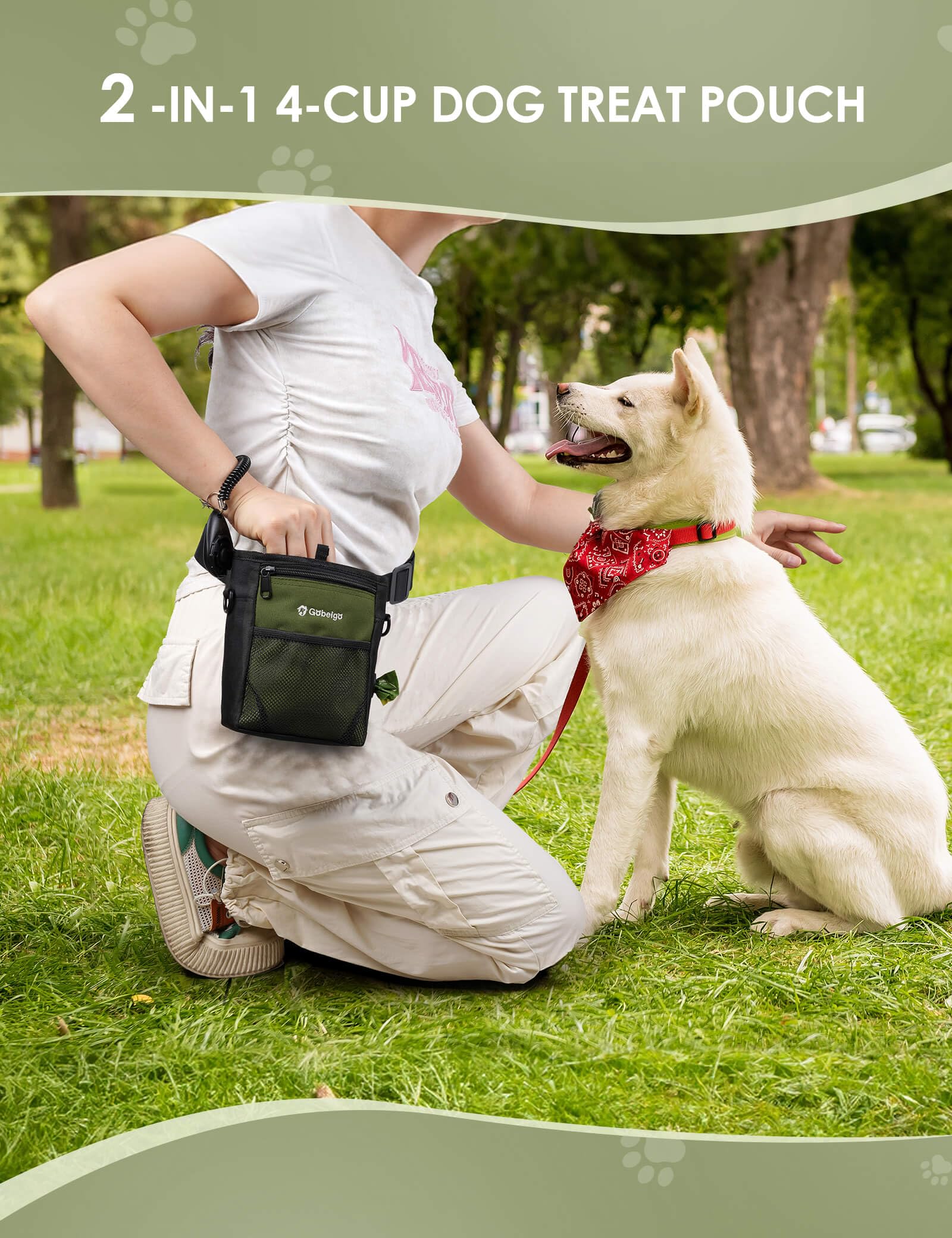 Included clicker with Gobeigo pouch supports training during walks.