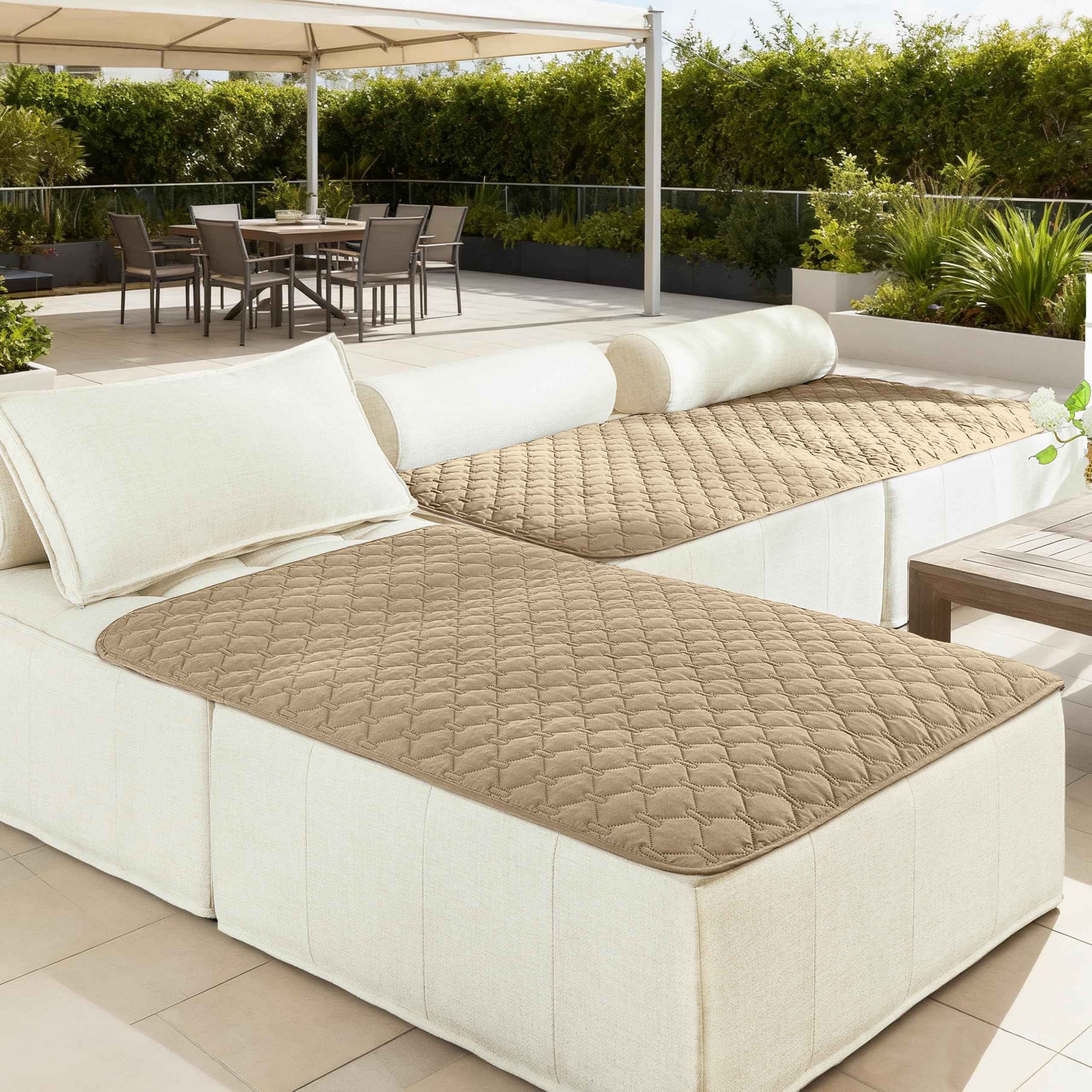 40x50 inch size provides ample coverage for large dogs and puppies