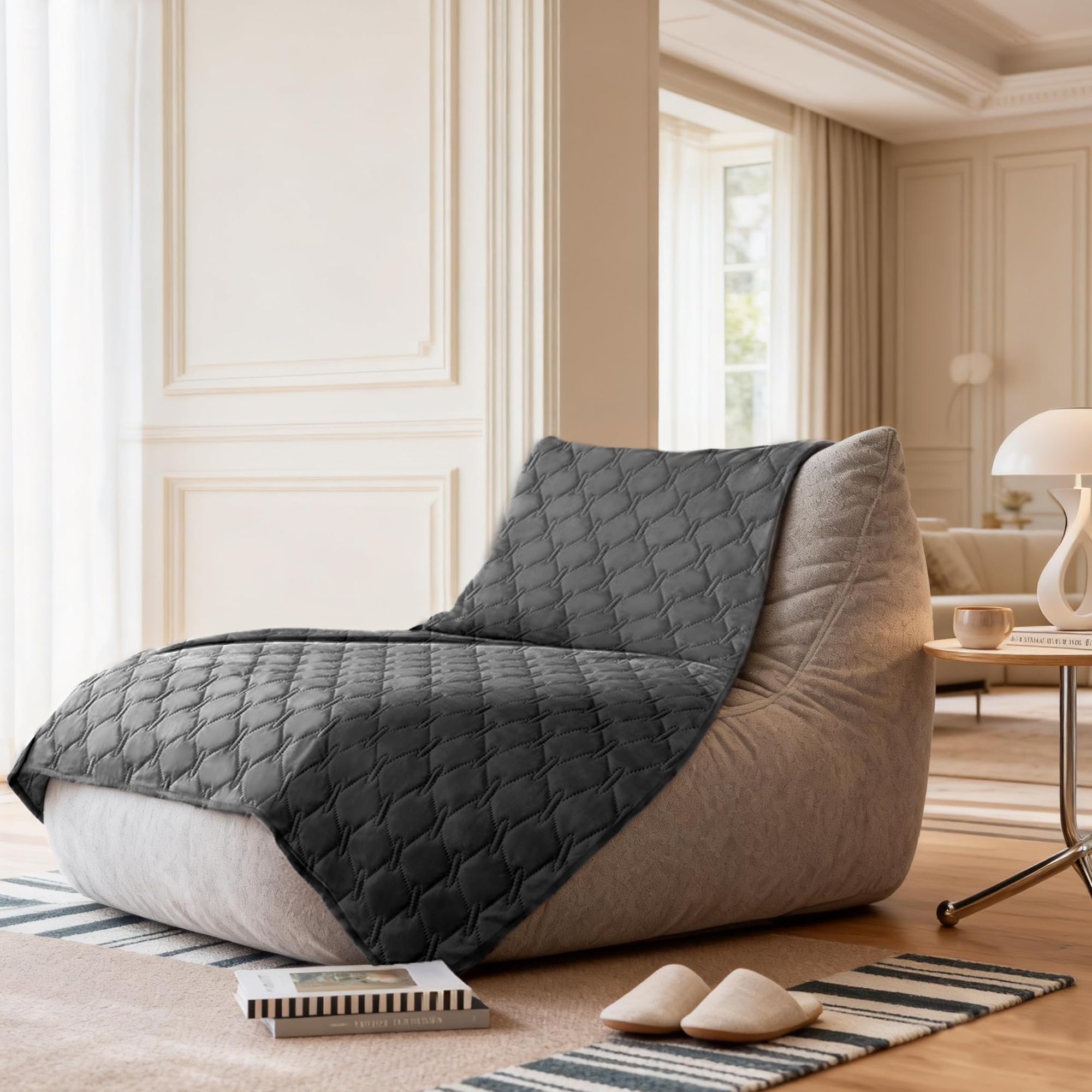 Gogobunny machine-washable blanket for easy cleanup between adventures.