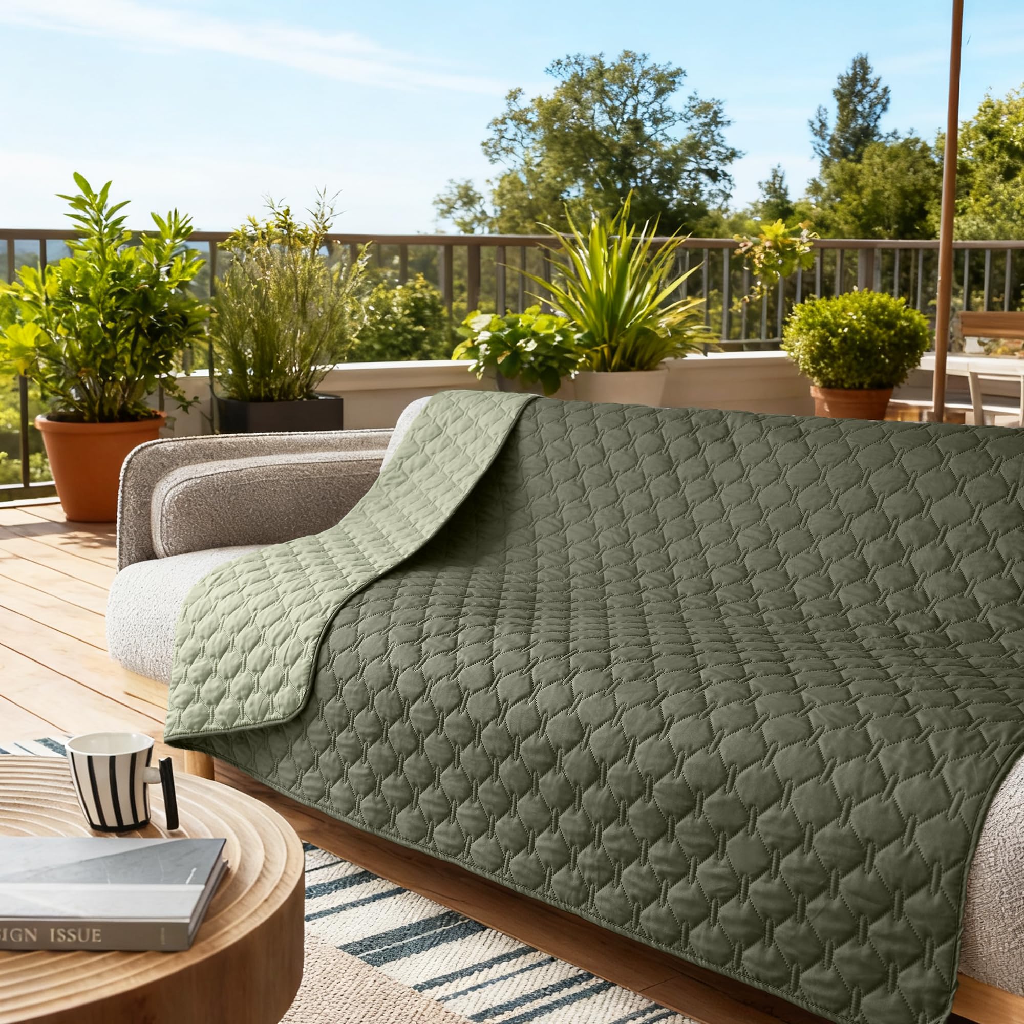 Gogobunny outdoor-ready blanket works for picnics or car trips.