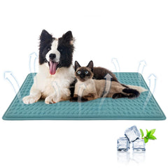 GOLOPET cooling mat top surface with ice fabric for a refreshing touch