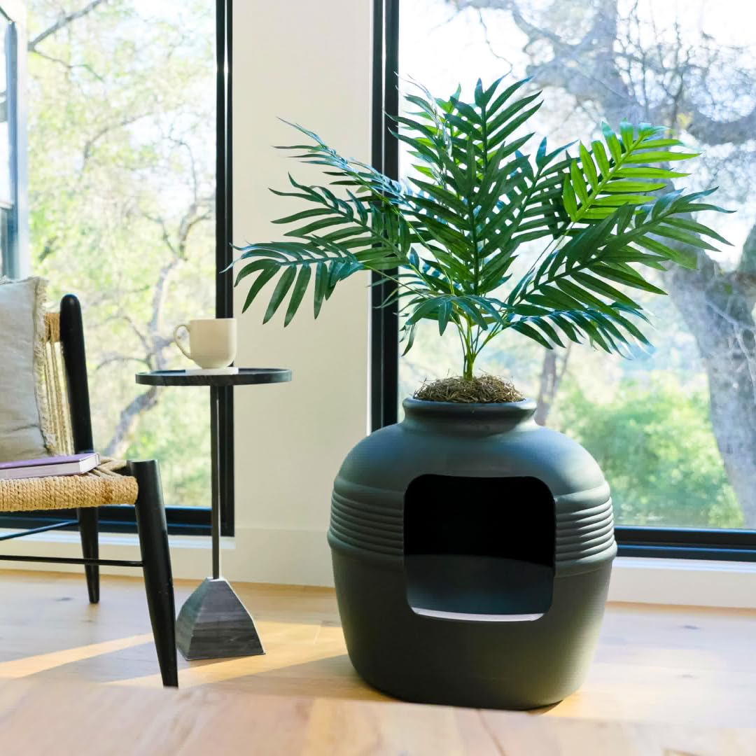 Good Pet Stuff Hidden Litter Box Planter—top view highlights compact footprint ideal for apartments