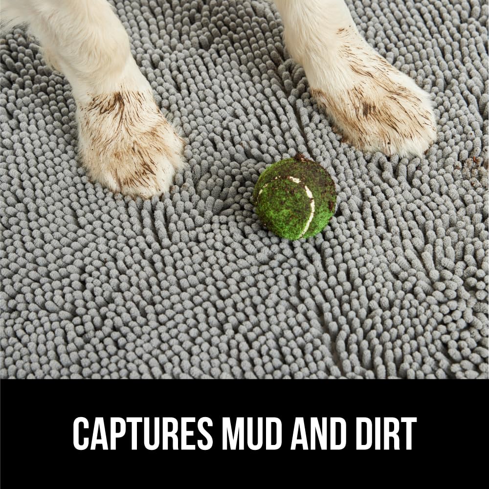 Gorilla Grip SoakSTOPPER traps dirt from muddy paws at the doorway.