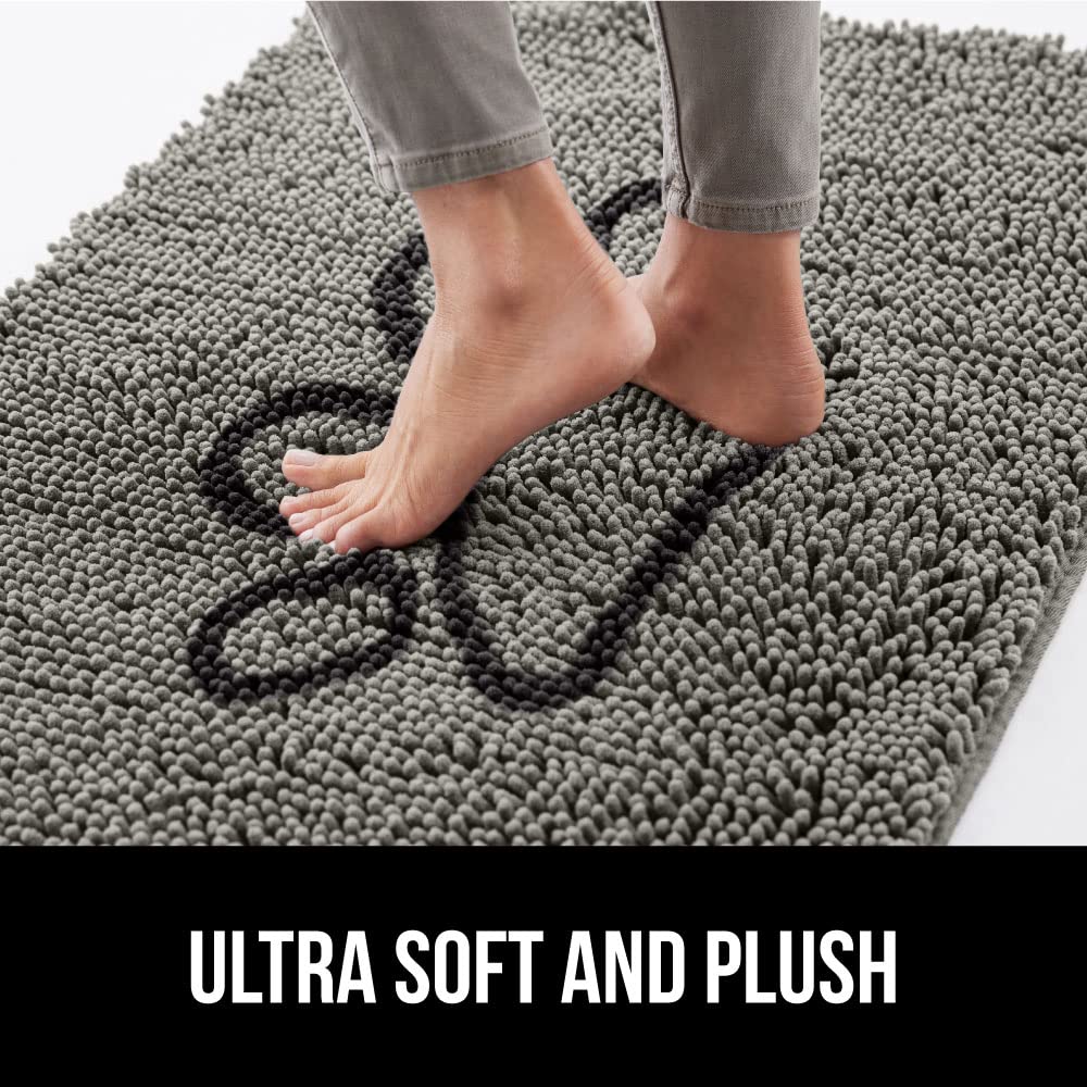 GORILLA GRIP SoakSTOPPER dog door mat—fade resistant fibers stand up to daily use.