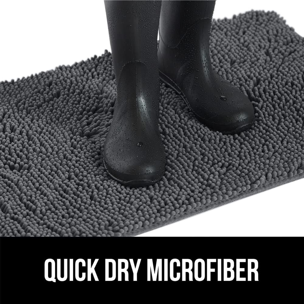 GORILLA GRIP SoakSTOPPER dogs-and-pets-friendly mat welcomes families and pets.