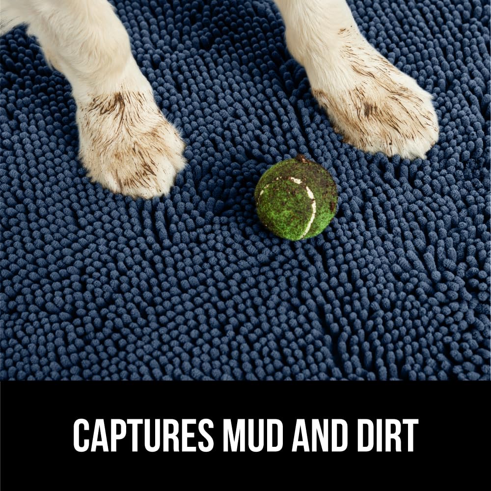 GORILLA GRIP SoakSTOPPER traps mud and dirt from paws at the threshold