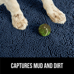 GORILLA GRIP SoakSTOPPER traps mud and dirt from paws at the threshold