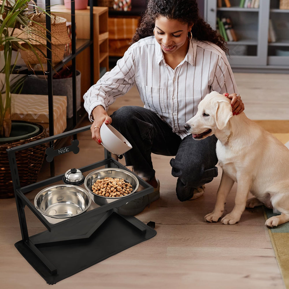 Grand Line raised bowls reduce mess and simplify cleanup.