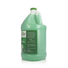 Green Groom Green Clean label-close highlights premium, professional-grade dog shampoo.