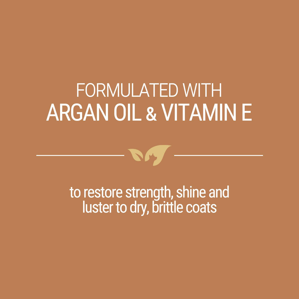 GreenGroom Argan Oil Dog Shampoo deodorized coat helps pets smell fresh post-bath.