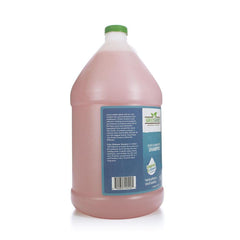 GreenGroom bottle pour demonstrates ultra-concentrated 32:1 formula for easy dilution.